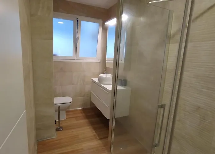 Ave 26, Piso Junto Playa